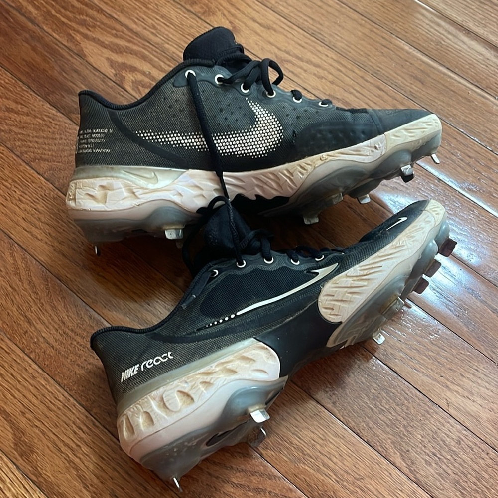 Nike Men's Huarache Cleats size 8